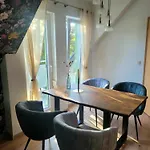 & 810 M Guest house 3*