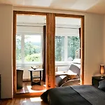 & 810 M Guest house