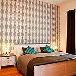 Guest house & 810 M