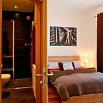 & 810 M Guest house