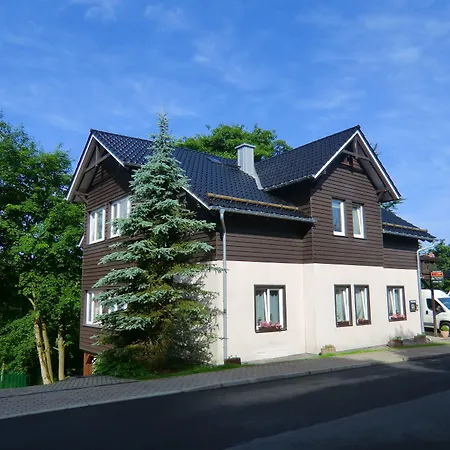 & 810 M Casa de hóspedes Oberhof (Thuringia)