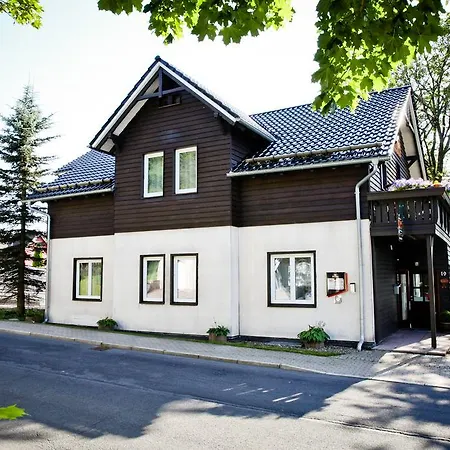& Oberhof 810 M