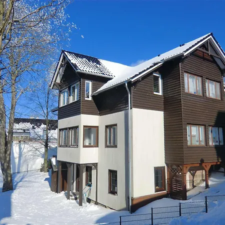 & Oberhof 810 M Guest house